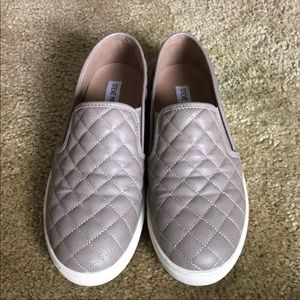 Steve Madden slip on